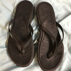 Women’s Puma size 9 sandals
